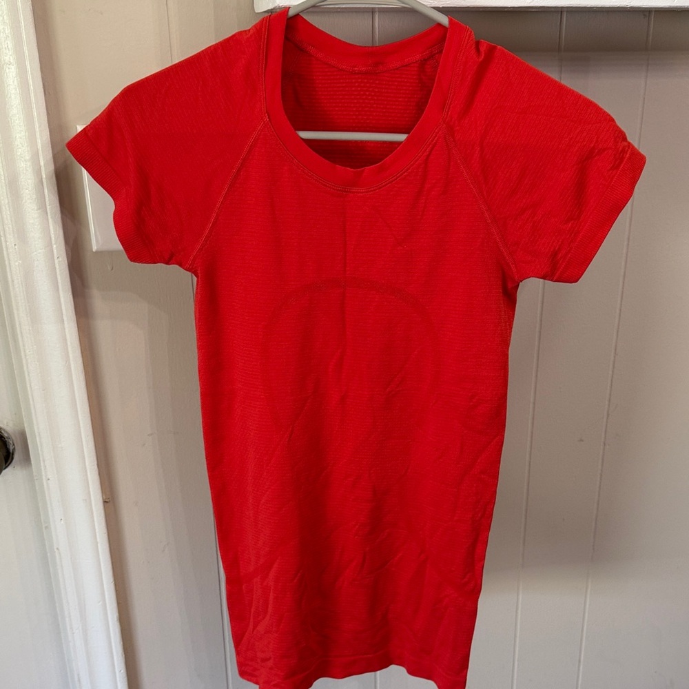 Lululemon swiftly tech short sleeve 2.0 hip length